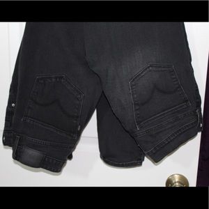 Levi’s black jeans